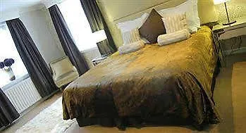 Отель Langdale & 4*